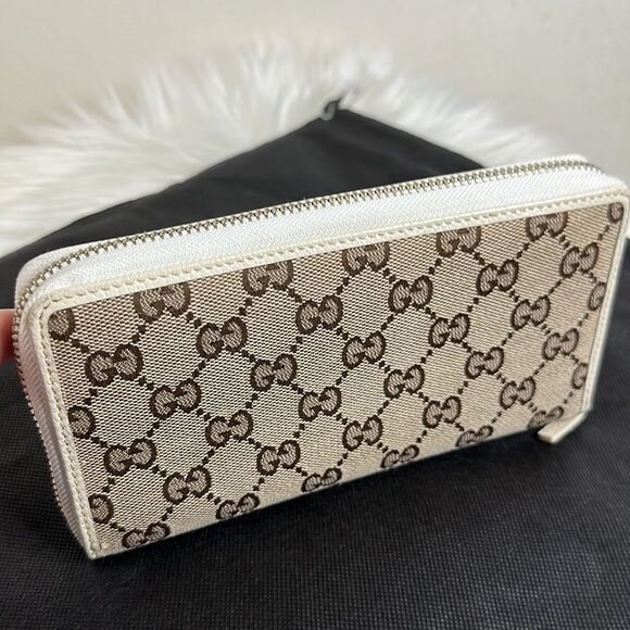 💯Authentic Gucci Zipped Around Long Wallet🍀 - Picture 15 of 16